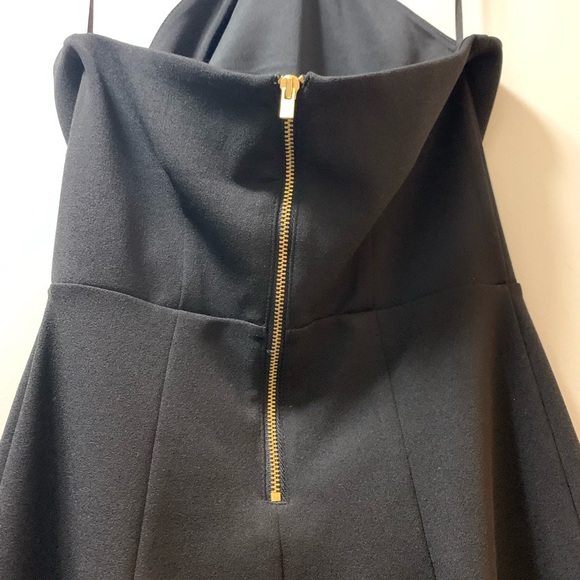 Express backless halter top dress! - Picture 4 of 7